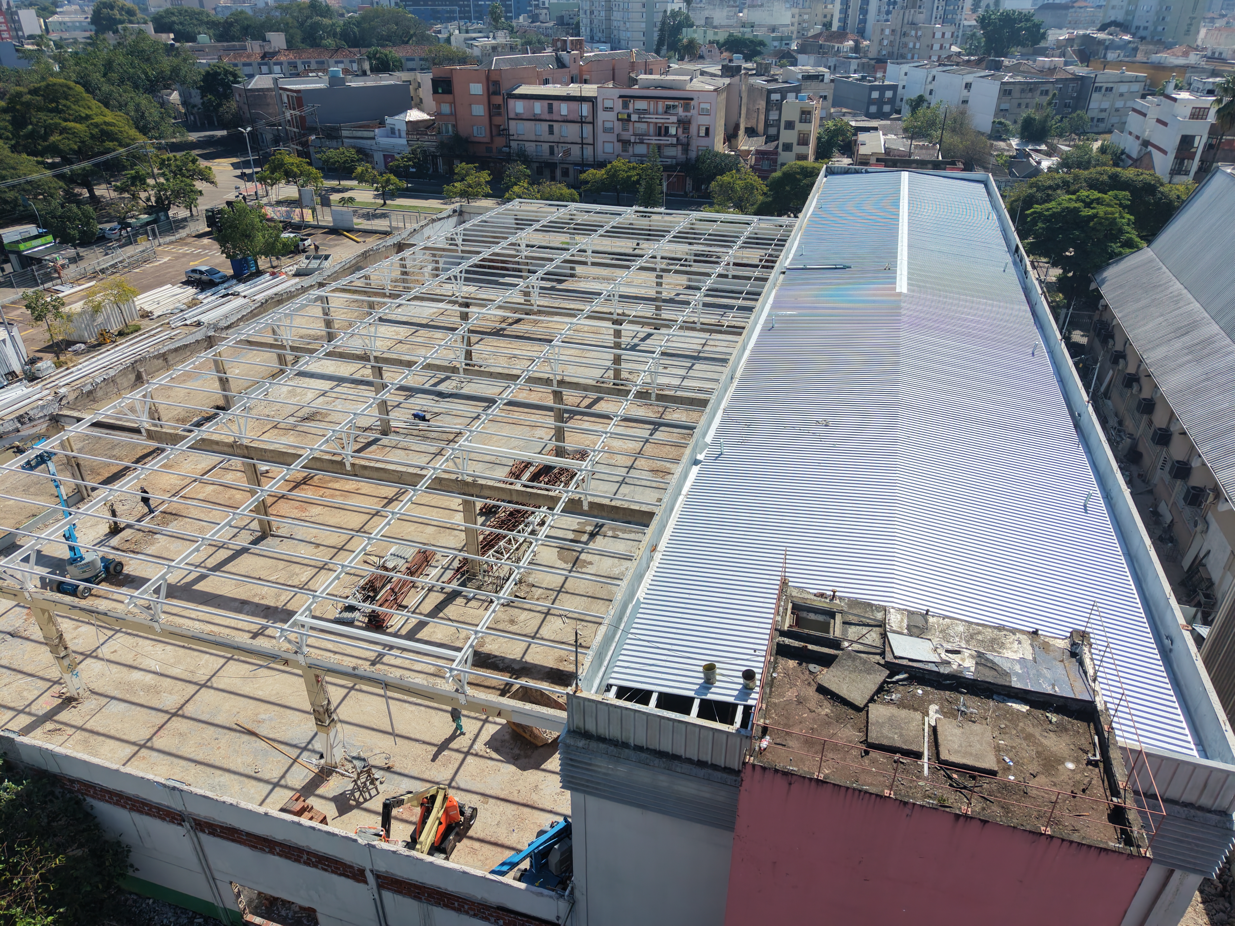 Cobertura do primeiro Macromix de Porto Alegre leva assinatura da SH Estruturas Metálicas